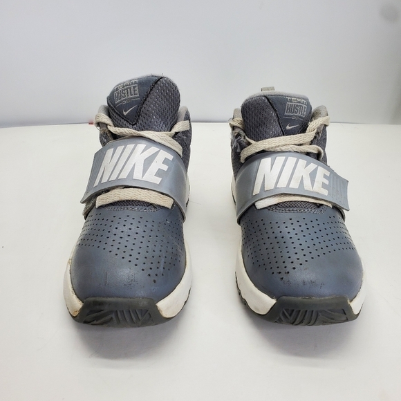 Nike Shoes 13.5 C Team Hustle D 881941-005 BB Cool Grey Wolf Gray White - Picture 2 of 12